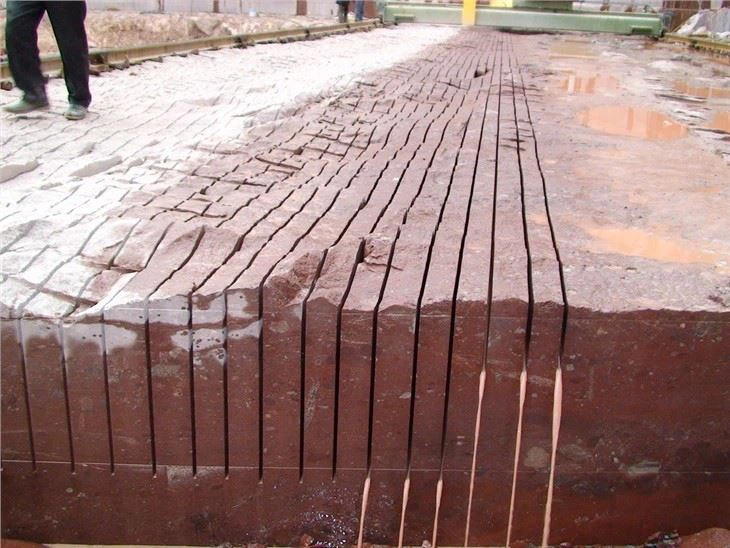 Multi Blades Stone Cutting Machine
